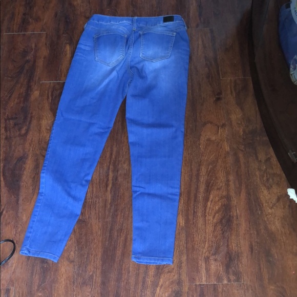 Jeans - Picture 3 of 3